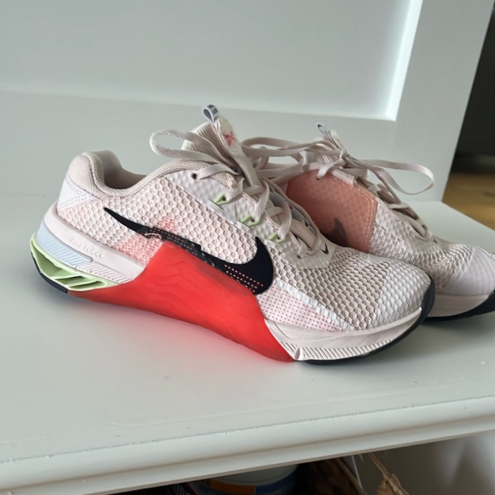 Nike Women's Athletic Shoes - Pink and Red